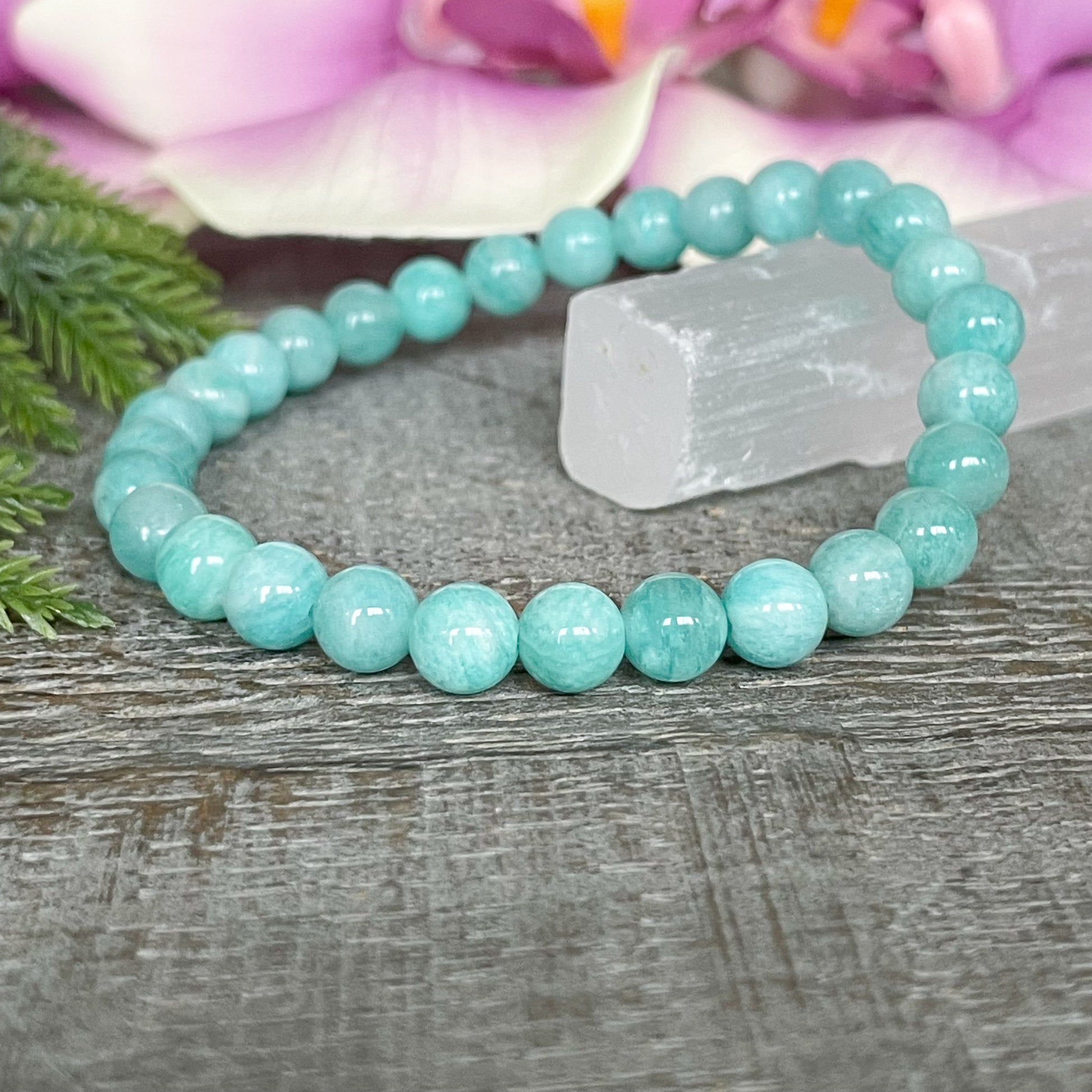 Front view of peruvian amazonite bracelet